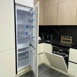 Black line kitchen detail