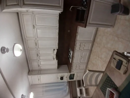 Cream vintage kitchen detail