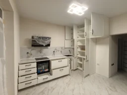 Crystal light kitchen detail