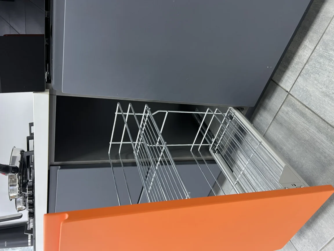 Energy line kitchen detail