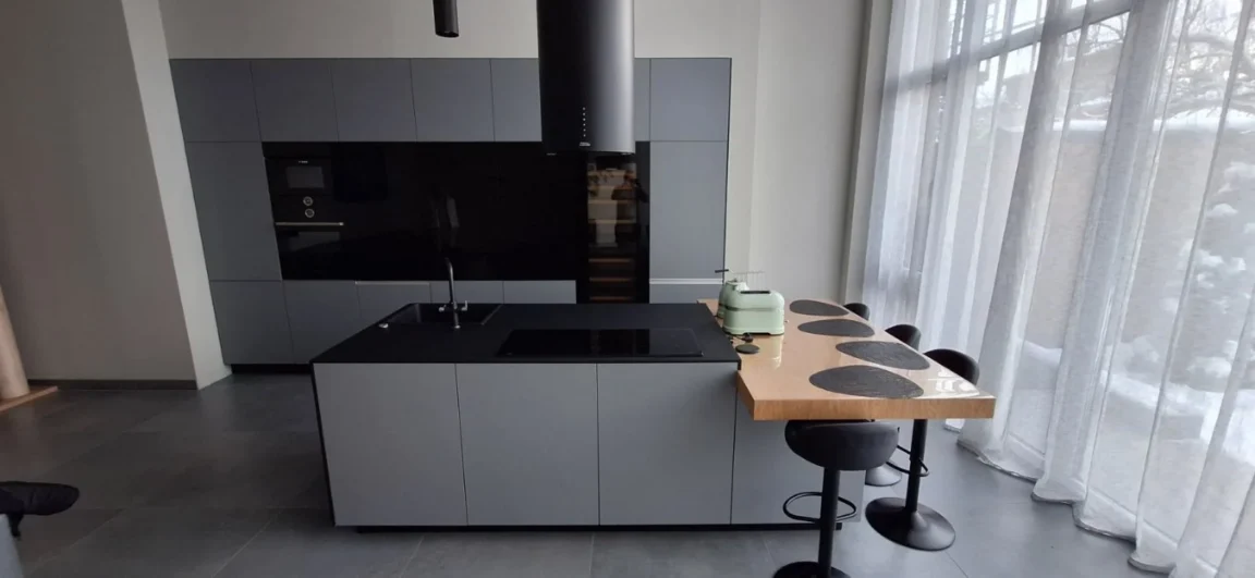 Graphite style kitchen detail