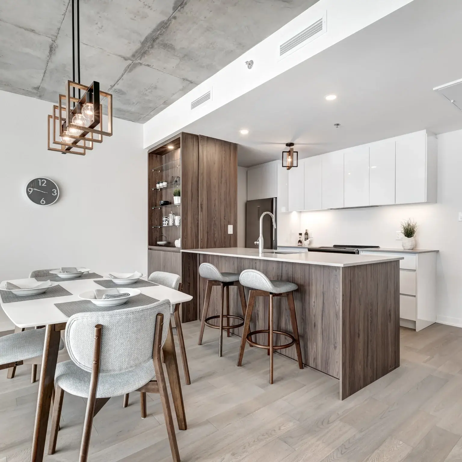 Scandi chic kitchen dining